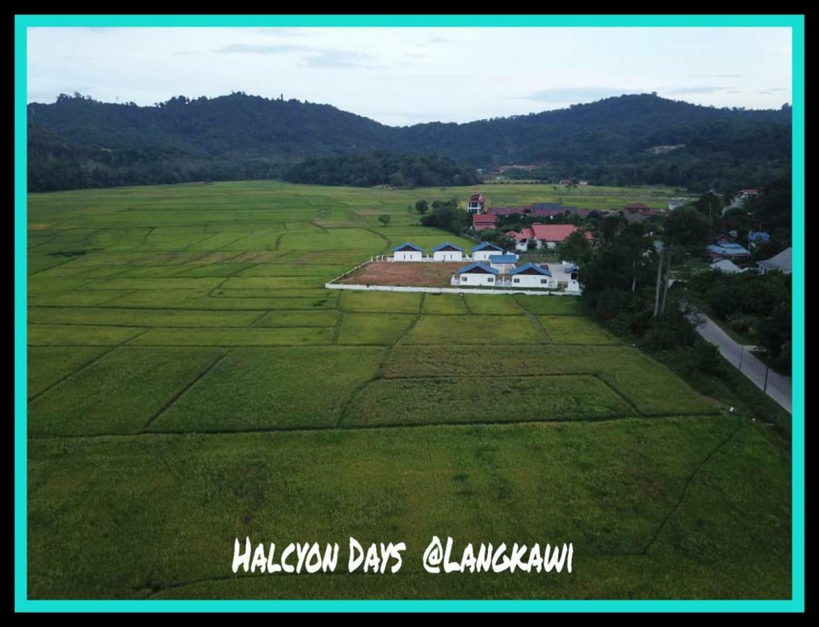 Апартаменты Halcyon Days @ Langkawi Пантай-Сенанг Экстерьер фото